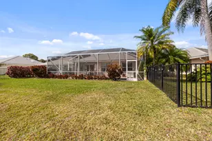 2013 Bedford Dr, West Palm Beach, FL 33403 - Photo 31