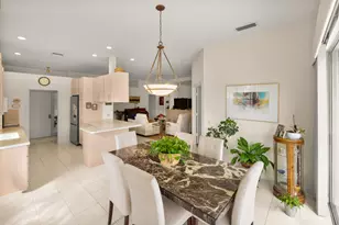 2013 Bedford Dr, West Palm Beach, FL 33403 - Photo 9