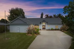 2204 5th Ct SE, Vero Beach, FL 32962 - Photo 1