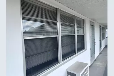 234 Camden J #234, West Palm Beach, FL 33417 - Photo 3