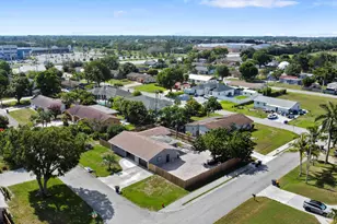 9110 Banquet Way, Lake Worth, FL 33467 - Photo 21