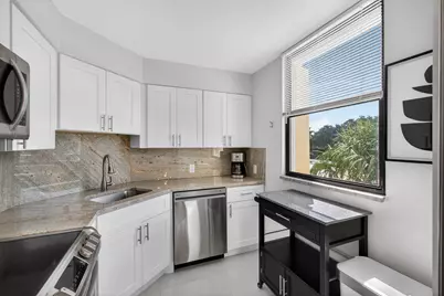 130 Lakeshore Drive #323, North Palm Beach, FL 33408 - Photo 19