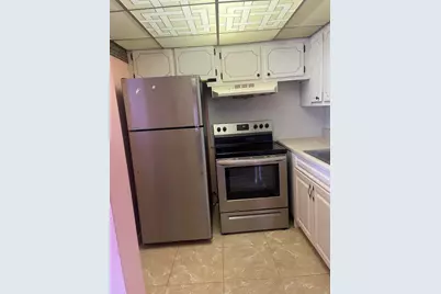 210 Windsor J, West Palm Beach, FL 33417 - Photo 5