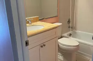210 Windsor J, West Palm Beach, FL 33417 - Photo 3