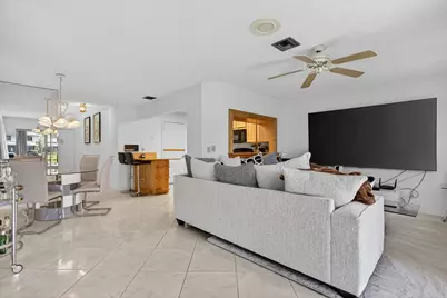 2274 Discovery Circle W #2274, Deerfield Beach, FL 33442 - Photo 5