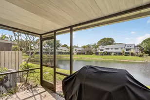 2274 Discovery Cir W, Deerfield Beach, FL 33442 - Photo 27