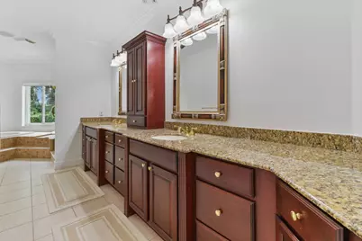 2801 Embassy Drive, West Palm Beach, FL 33401 - Photo 17