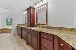 2801 Embassy Dr, West Palm Beach, FL 33401 - Photo 17