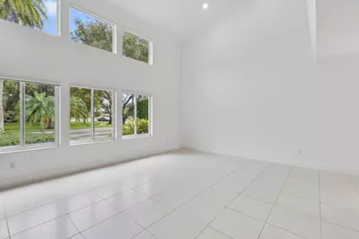 2801 Embassy Drive, West Palm Beach, FL 33401 - Photo 3