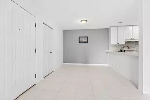 3402 E Gardens East Dr, Palm Beach Gardens, FL 33410 - Photo 5