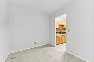 240 Croton Ave, Lantana, FL 33462 - Photo 7