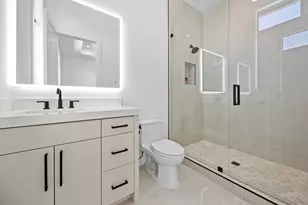 736 Lagoon Dr, North Palm Beach, FL 33408 - Photo 99