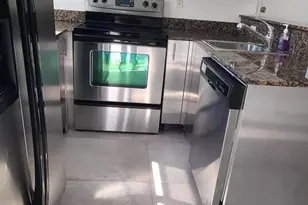 1000 Meridian Ave, Miami Beach, FL 33139 - Photo 17