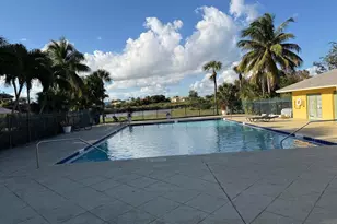 1106 Meadows Cir, Boynton Beach, FL 33436 - Photo 9