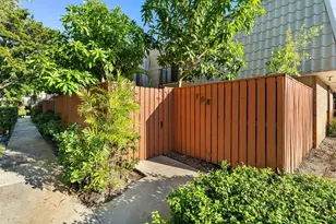 1700 Embassy Dr, West Palm Beach, FL 33401 - Photo 35