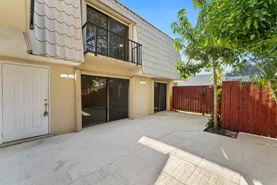 1700 Embassy Drive #708, West Palm Beach, FL 33401 - Photo 1