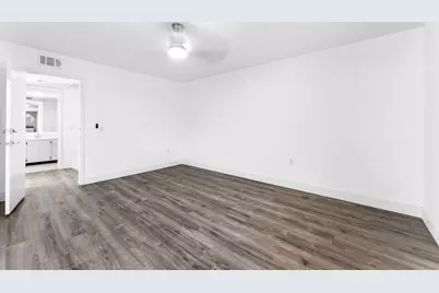 1700 Embassy Drive #708, West Palm Beach, FL 33401 - Photo 25