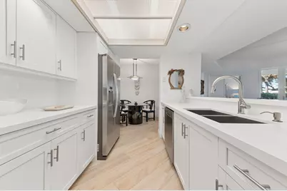 100 SE 5th Avenue #102, Boca Raton, FL 33432 - Photo 9