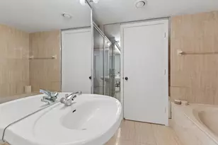 100 SE 5th Ave, Boca Raton, FL 33432 - Photo 13