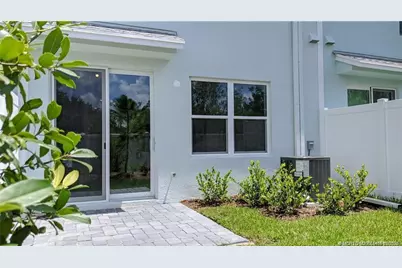 373 SE Sea Hunt Way, Stuart, FL 34994 - Photo 5