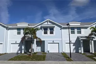 373 SE Sea Hunt Wy, Stuart, FL 34994 - Photo 3