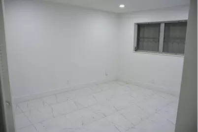 2531 W Barkley Drive W #D, West Palm Beach, FL 33415 - Photo 9