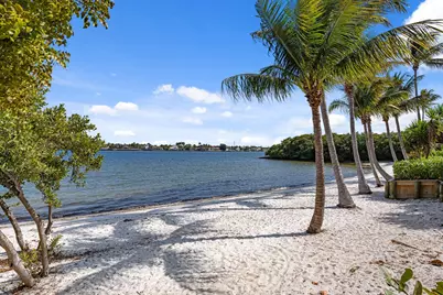 16 Via Lago, Boynton Beach, FL 33435 - Photo 21