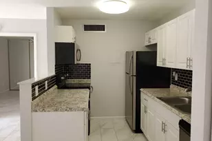 637 Executive Center Dr, West Palm Beach, FL 33401 - Photo 9