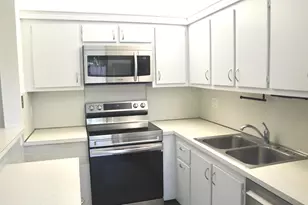 194 Lake Arbor Dr, Palm Springs, FL 33461 - Photo 9