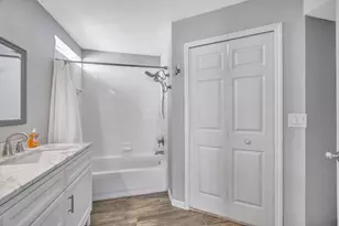 22644 St Thomas Cir, Lutz, FL 33549 - Photo 33