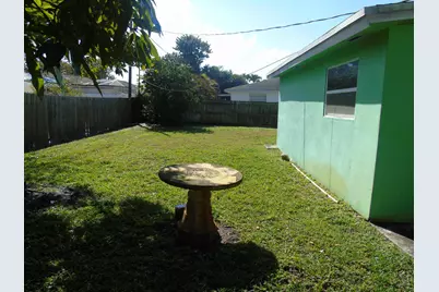 6902 S Plymouth Drive, Lake Worth, FL 33462 - Photo 23