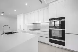 220 Lake Shore Dr, West Palm Beach, FL 33403 - Photo 9