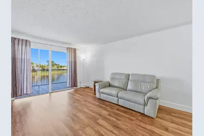 7292 S Devon Drive #302, Tamarac, FL 33321 - Photo 13