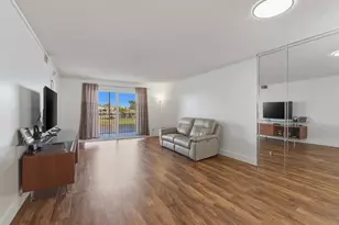 7292 S Devon Dr, Tamarac, FL 33321 - Photo 11