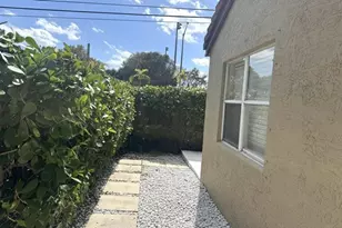 4274 NW 1st Pl, Deerfield Beach, FL 33442 - Photo 17