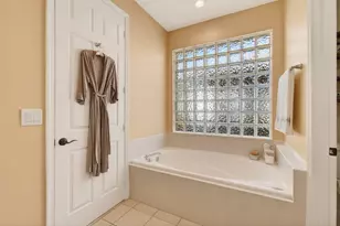 9168 Bay Point Cir, West Palm Beach, FL 33411 - Photo 21