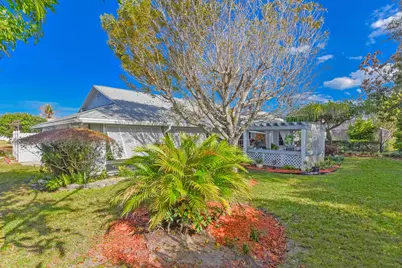 7886 SE Trenton Avenue, Hobe Sound, FL 33455 - Photo 11