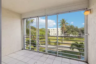 3178 Via Poinciana, Lake Worth, FL 33467 - Photo 5