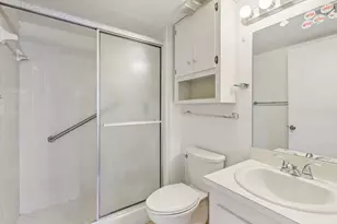 3178 Via Poinciana, Lake Worth, FL 33467 - Photo 11