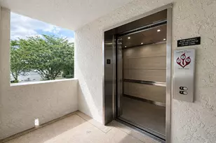 3178 Via Poinciana, Lake Worth, FL 33467 - Photo 3