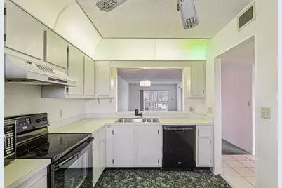 3178 Via Poinciana #305, Lake Worth, FL 33467 - Photo 17