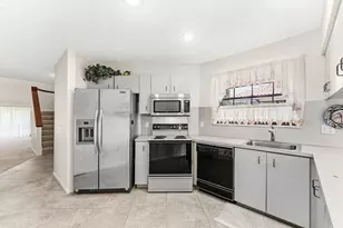 8638 Eagle Run Dr, Boca Raton, FL 33434 - Photo 7