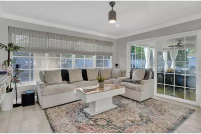 733 SE 10th Avenue, Deerfield Beach, FL 33441 - Photo 17