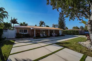 733 SE 10th Ave, Deerfield Beach, FL 33441 - Photo 1