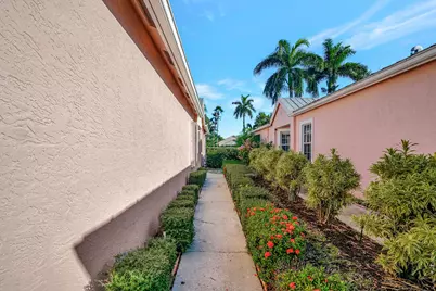 10769 Pelican Drive, Wellington, FL 33414 - Photo 3