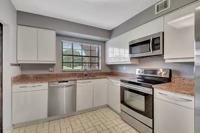 17396 Boca Club Boulevard #104, Boca Raton, FL 33487 - Photo 5