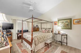 445 NW Sherry Ln, Port Saint Lucie, FL 34986 - Photo 9