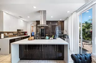 8741 NW 110th Ave, Doral, FL 33178 - Photo 17