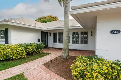 744 Peachtree Lane, Boca Raton, FL 33486 - Photo 5