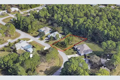 881 Sherwood Avenue SW, Palm Bay, FL 32908 - Photo 3